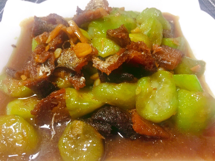 豆豉鲮鱼烧丝瓜的做法