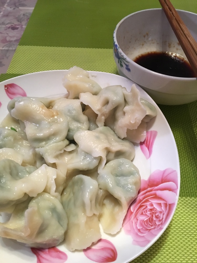 韭菜鸡蛋饺子的做法图解6