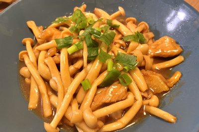 海鲜菇炒肉片