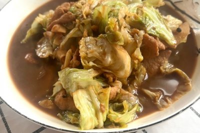 手撕包菜炒肉（家常菜）
