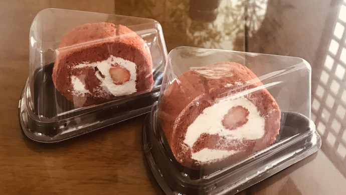 红丝绒蛋糕卷