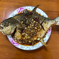红烧鲳鳊鱼的做法图解1