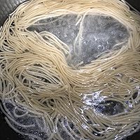 凉拌红薯粉条的做法图解2