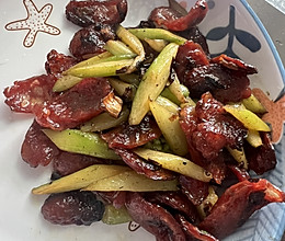 小白都会的芦笋炒腊肠的做法