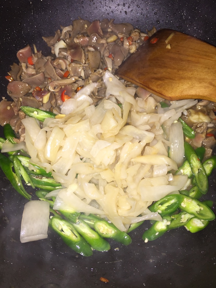 酸辣鸡杂的做法图解4