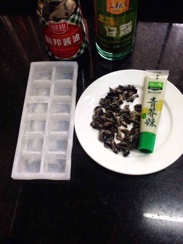 【冰镇木耳】--凉菜的做法图解1