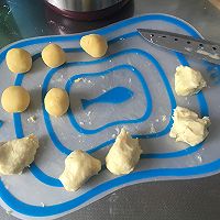蛋黄酥和抹茶酥的做法图解3