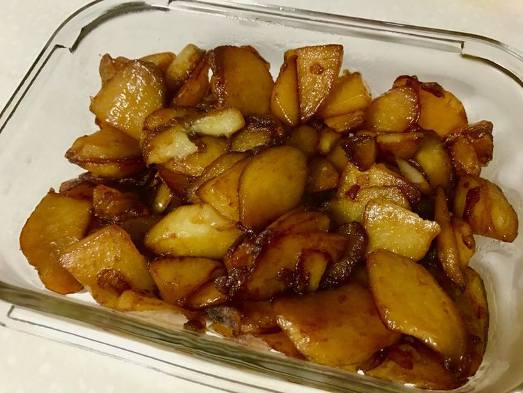 【妈妈的食谱】甜味烧土豆的做法
