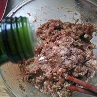 好吃有营养的猪肉香菇干豆腐卷#元宵节美食大赏#的做法图解8