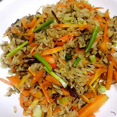 梅干菜胡萝卜炒饭