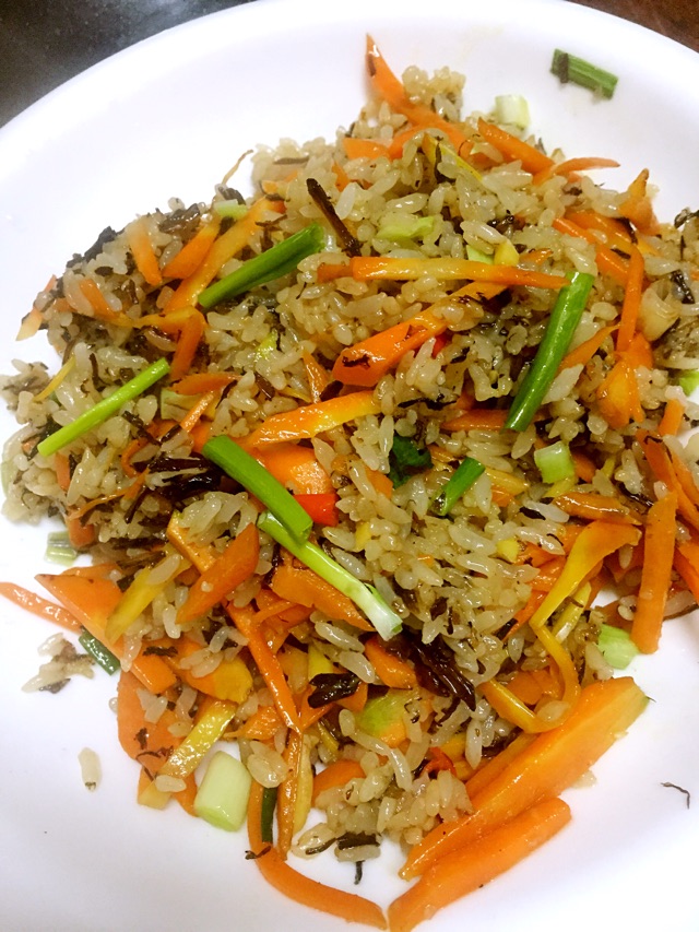 梅干菜胡萝卜炒饭