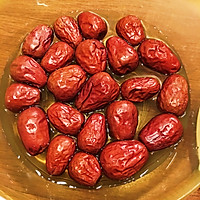 红枣夹核桃——风靡朋友圈养生小零食的做法图解1