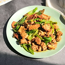 鸡肉焖豆腐