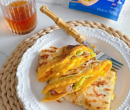 #安佳真草饲 营养护全家#牛油果培根芝士卷饼的做法