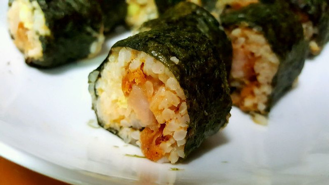 肉松寿司（自创胡萝卜泥健康寿司）的做法