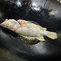 蒜香豆腐炖鱼的做法图解3