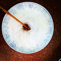 红鲟蒸粉丝的做法图解2