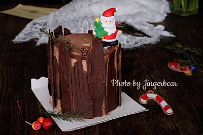 黑巧圣诞树桩蛋糕