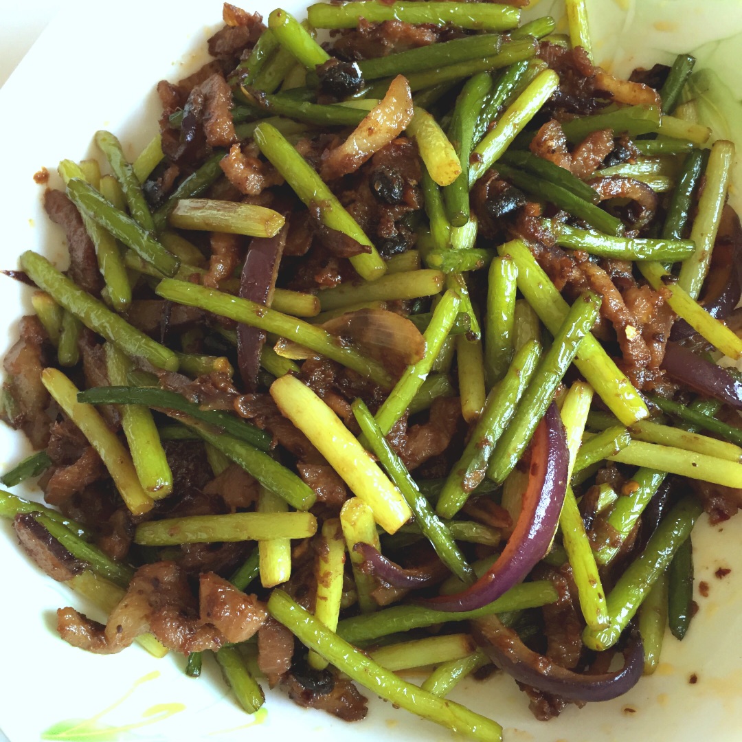 韭菜苔最好吃的做法，简单美味，鲜嫩爽口，超级下饭，全家都爱吃_纤维