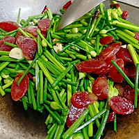 腊肠韭菜花的做法图解6