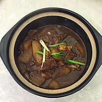 萝卜牛腩煲的做法图解1