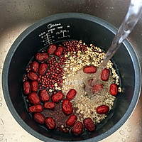 养颜～红豆薏米汤水的做法图解2