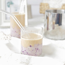 漂亮美眉看过来，你们的最爱芋泥奶茶