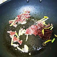 #我们约饭吧#炒猪肠粉。的做法图解5