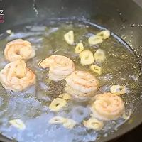 鲜虾牛油果意面丨为你下厨的这份心意【微体兔闲情逸厨】的做法图解5