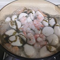 紫菜虾仁鱼丸肉卷面的做法图解4