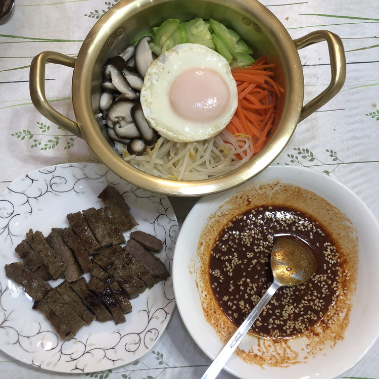 韩式拌饭的做法