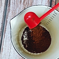 【生酮饮食】超简单的防弹咖啡，喝着喝着就瘦了的做法图解2
