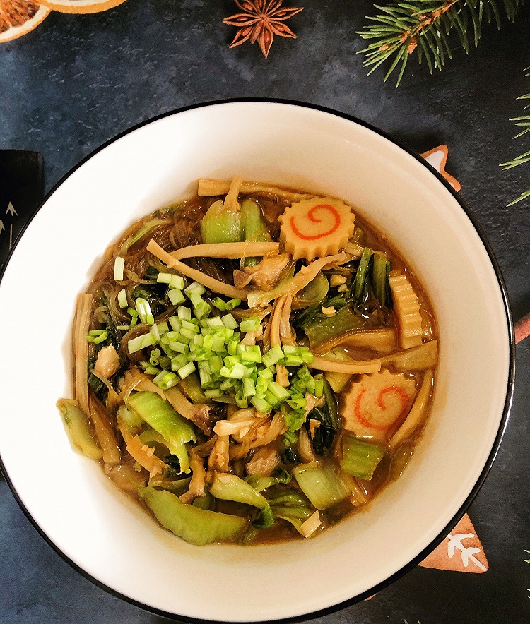酱汁杏鲍菇粉丝蔬菜煲的做法