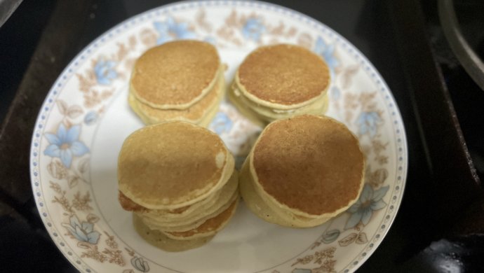 香香甜甜的香蕉小松饼，松软又好吃