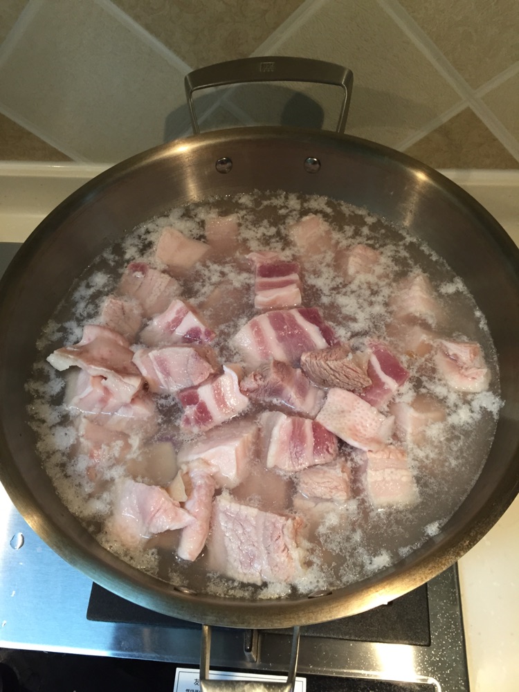 红烧肉的做法图解1