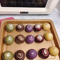 彩色螺旋蛋黄酥的做法图解28