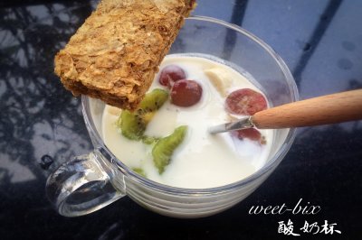 Weet-Bix酸奶杯