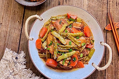 妈妈的专属排骨焖豆角