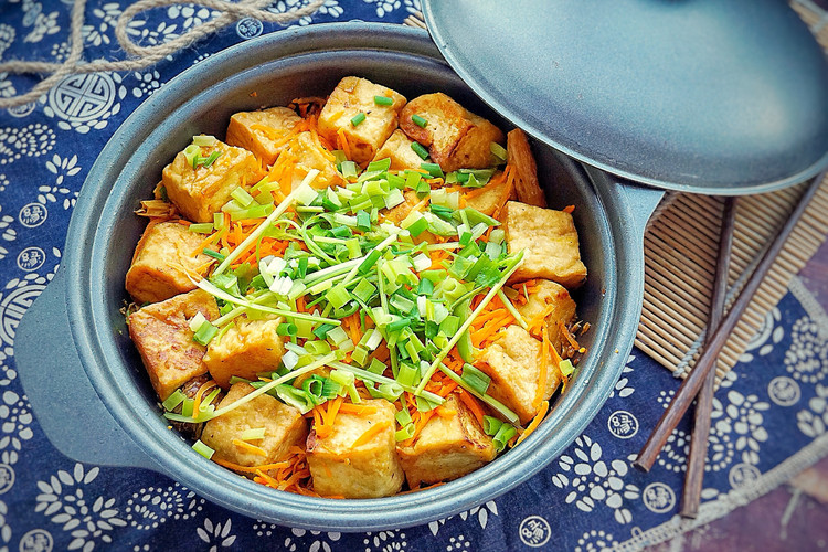 腐竹豆腐煲的做法