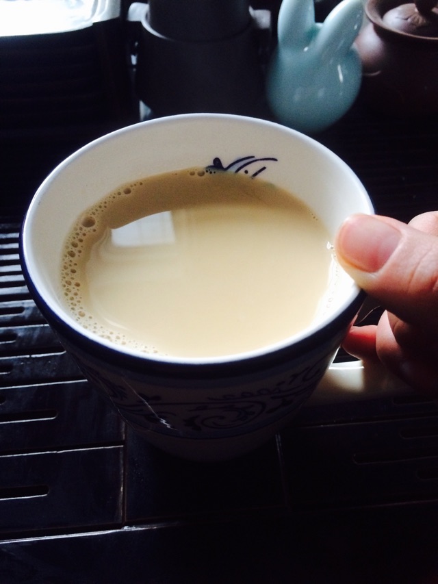 快手焦糖奶茶的做法图解4