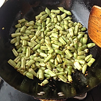 外婆下饭菜-肉沫豆角橄榄菜的做法图解1