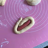 #换着花样吃早餐#酸甜热狗包的做法图解7