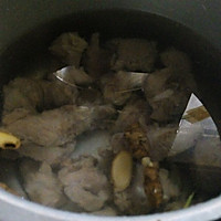 玉米排骨清汤的做法图解2