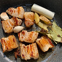 #来诺辉京东 解锁“胃”来资产#香菇五花肉荞麦面的做法图解3