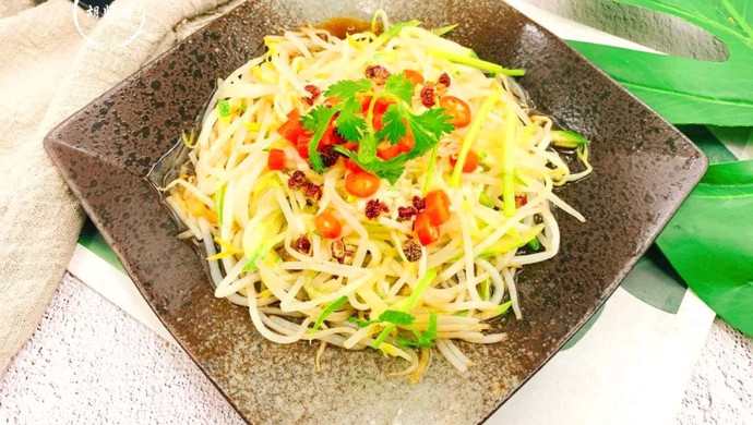 绿豆芽拌黄瓜丝