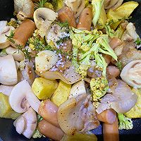 #让宝贝爱上每一顿饭#土豆口蘑香肠拼盘的做法图解7