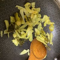 #金龙鱼橄榄油调和油520美食菜谱#完胜腥臊-酸菜焖鸭的做法图解5