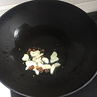 简单排毒的韭菜炒鸭血的做法图解3