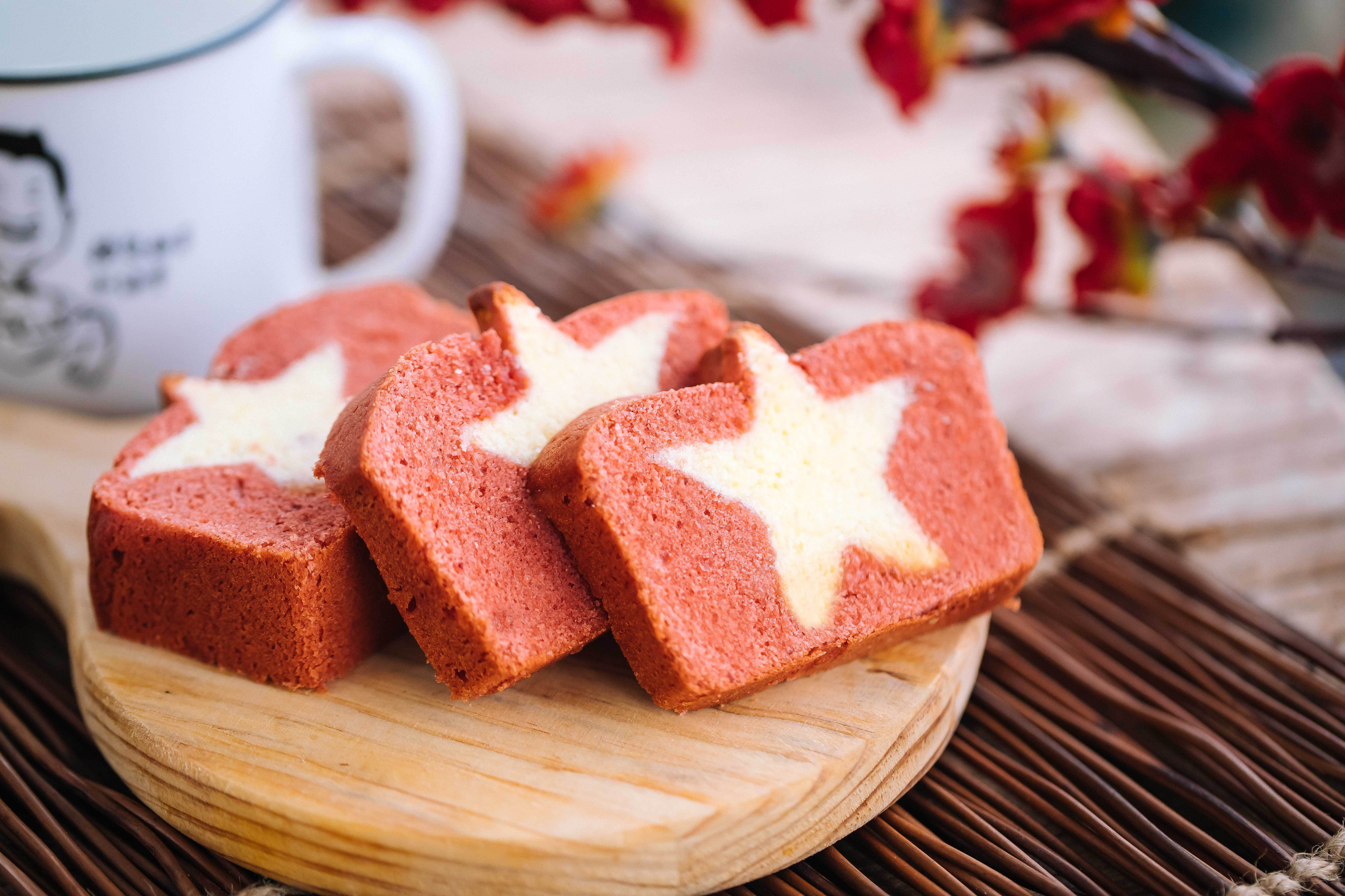 Pentagram cake