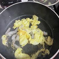 韭菜鸡蛋炒虾仁～超简单版的做法图解5